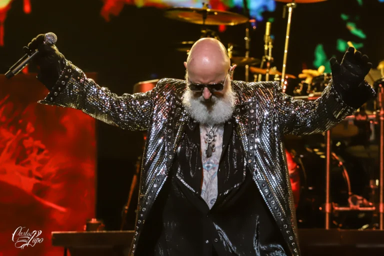 Rob Halford, vocalista da banda britânica Judas Priest, em apresentação na Vibra São Paulo - Foto 3