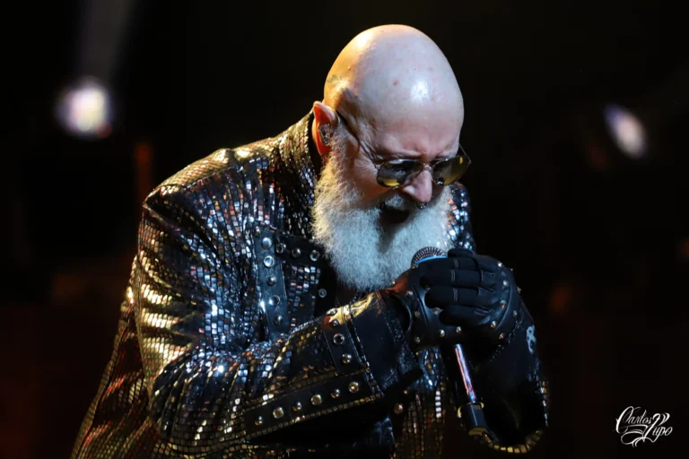 Rob Halford, vocalista da banda britânica Judas Priest, em apresentação na Vibra São Paulo - Foto 5