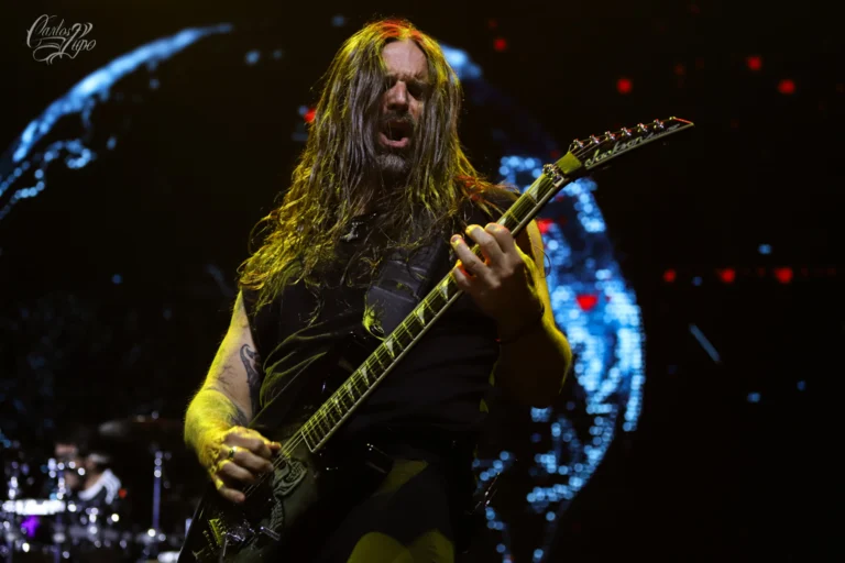 Derrick Green (vocal) e Andreas Kisser (guitarra), da banda Sepultura, em apresentação no Espaço Unimed, em São Paulo - Foto 5