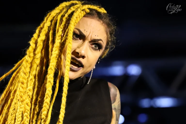 Lena Scissorhands, vocalista da banda moldava Infected Rain, durante a Horror Expo Party 2024 - Foto 2