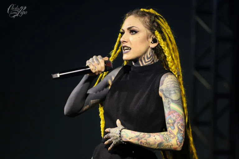 Lena Scissorhands, vocalista da banda moldava Infected Rain, durante a Horror Expo Party 2024 - Foto 9
